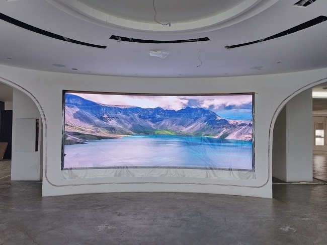 華邦瀛賦能四川興坤社區(qū)，智慧展廳解決方案全展示